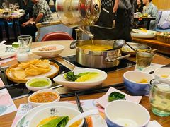 -樾餐厅泰式海鲜火锅(民歌湖店)