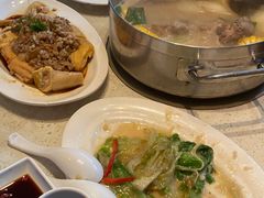 -肥仔文澳门猪骨煲(南京西路店)