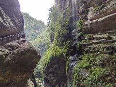 -龙水峡地缝景区