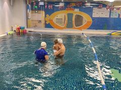 -蓝旗亲子游泳(范湖万达广场店)