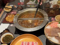 -牛YO寿喜烧·铁板烧和牛火锅自助(市府恒隆店)