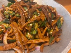 -海派美食·家宴海鲜青岛菜·石锅鲽鱼头(东方城店)