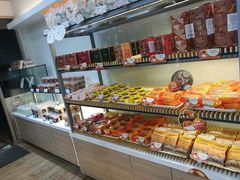 面包甜点陈列柜-沁园(新沙正街店)