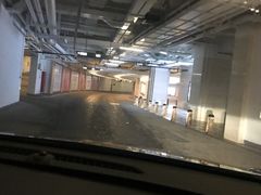-兴业太古汇·停车场