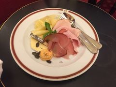 -Cafe Sacher(WIEN)