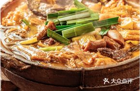 Charcoal-Grilled Beef Offal Hot Pot