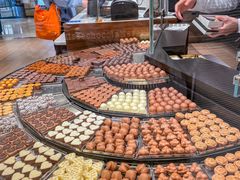 -Laderach 莱德拉(上海环贸iapm店)