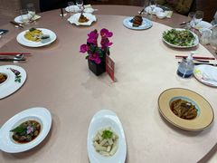 店内布置-新龙船黄浦江餐饮游船官方自营店