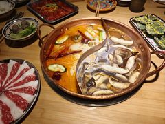 -洱火云南酸菜牛肉火锅(石景山当代商城店)