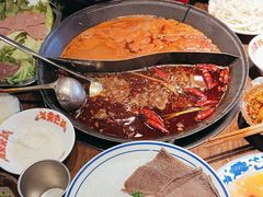 -萍姐火锅·公路夜市(武汉首店)