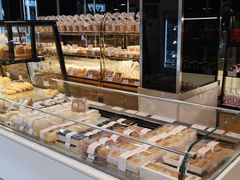 面包甜点陈列柜-御蝶坊生日蛋糕KNAC(新村店)