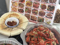 -丹水桥地锅鱼·翘嘴鲌·地方特色全鱼宴(丹江口大坝店)