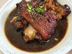 -老码头黑皮肘子锅包肉熏酱水饺(文政街店)