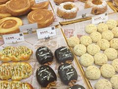 -顶东面包花园·生日蛋糕(世博店)