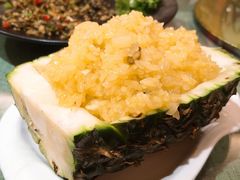 菠萝炒饭-香巴拉云南餐厅(华莱坞店)