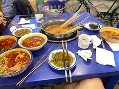-马路边边串串香形象店(磐石路店)