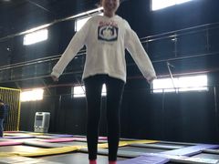 -嘿哟动霸CHUA·新潮玩运动娱乐中心·蹦床滑冰团建乐园