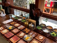 -银米·云南传统过桥米线(双廊黑金冠店)
