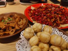 -川堂风·跷脚牛肉·乐山爆炒(宝山日月光店)