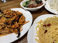 -东来菜馆•手抓海鲜家常菜•海鲜锅贴(鸽子窝店)