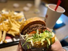 -The Habit Burger Grill 哈比特汉堡(复兴soho店)