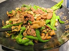 -费大厨辣椒炒肉(高铁吾悦广场店)
