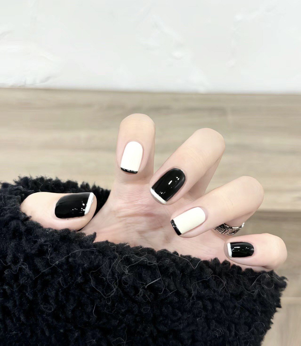 黑白美甲款式