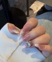 -瞧·享轻奢美甲美睫