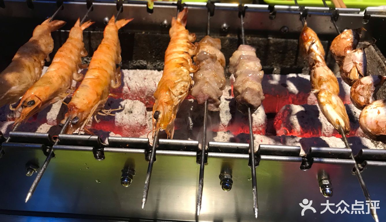 啤酒也不错。来的时候是端午,还送了一人一个肉粽
