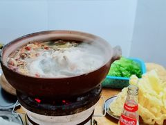 连州果园鸡-威邵鸡煲(西华路总店)