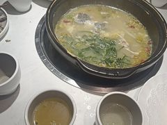 微辣的酸菜鱼片-周渝食惦酸菜鱼(青浦店)
