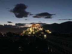 -平措康桑·和牛自助观景餐厅(布达拉宫店)
