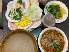 -桥香园云南过桥米线(金马碧鸡店)
