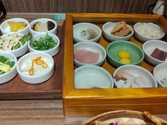 -良米山·云南野生菌过桥米线(上海首店)