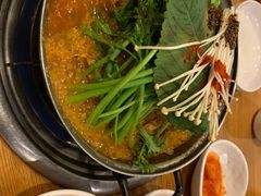 -喇喇排骨火锅·传统韩式脊骨汤(望京西园总店)