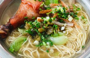 Pork Seven-Inch Noodles