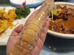 -三亚火车头万人海鲜广场