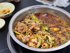 -周良天山牛杂城(天山路总店)