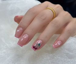 -芊屿芊浔美甲