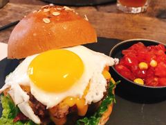 -HIGH FIVE哈福手工汉堡(桂林路店)