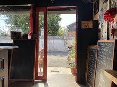 -The Daily Fix Cafe