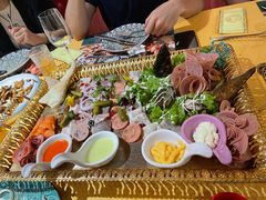 -米德维奇俄式西餐厅(西六道街店)