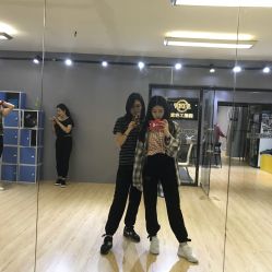 点击看大图 -STAR舞蹈工作室