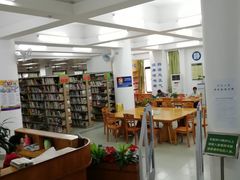 -荔湾区图书馆(周门馆)