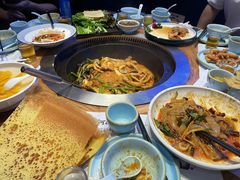 -山河屯铁锅炖·非遗东北菜(南山店)