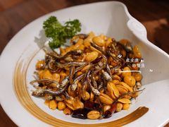 银鱼花生米-明洞阿姨·韩式酱蟹烤肉·创意料理(三元桥店)