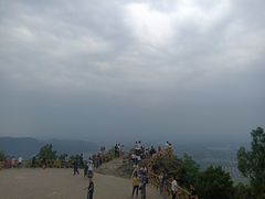 -鬼笑石后山停车场