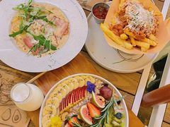 -Mark&Mars Restaurant