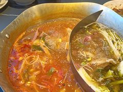 -由衷贵州酸汤牛肉火锅(新桥店)
