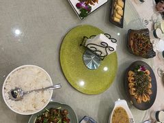 -香巴拉云南餐厅(华莱坞店)